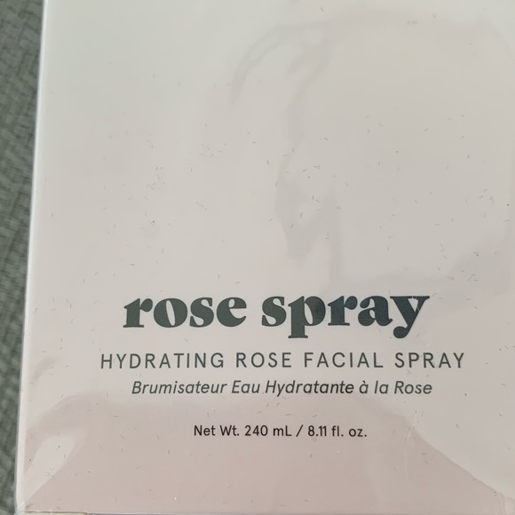 Grace & Stella Hydrating rose facial spray - Picture 4 of 4